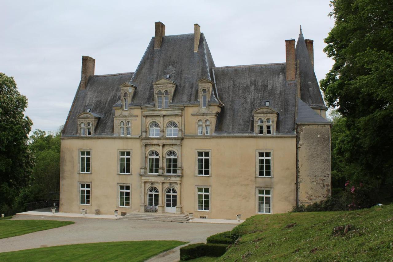 Chateau de la Lucazière Mont-Saint-Jean  Exterior foto