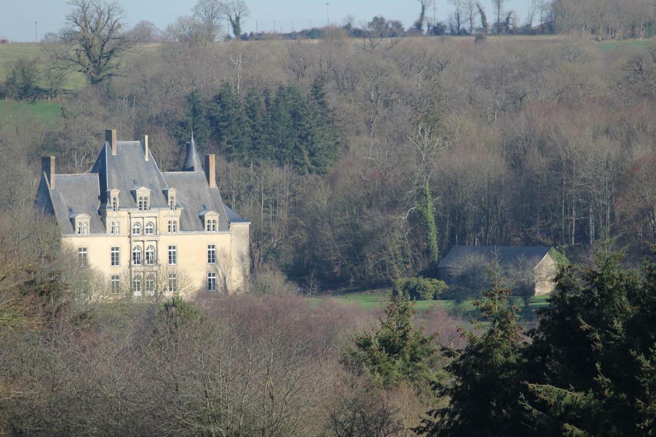 Chateau de la Lucazière Mont-Saint-Jean  Exterior foto